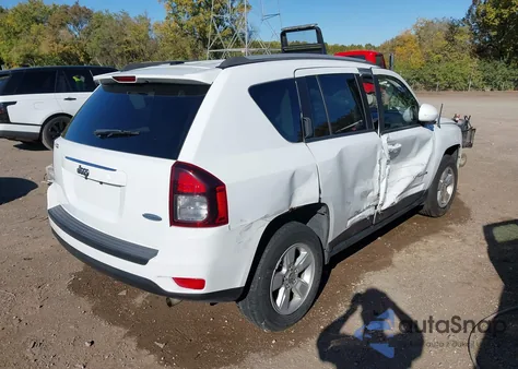 2017 Jeep Compass Latitude Fwd z USA, uszkodzony, nr VIN 1C4NJCEA6HD147367